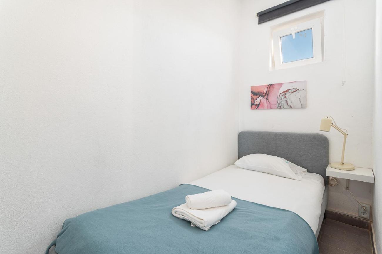 Blife Marya Private Rooms - Airport Stay فارو المظهر الخارجي الصورة