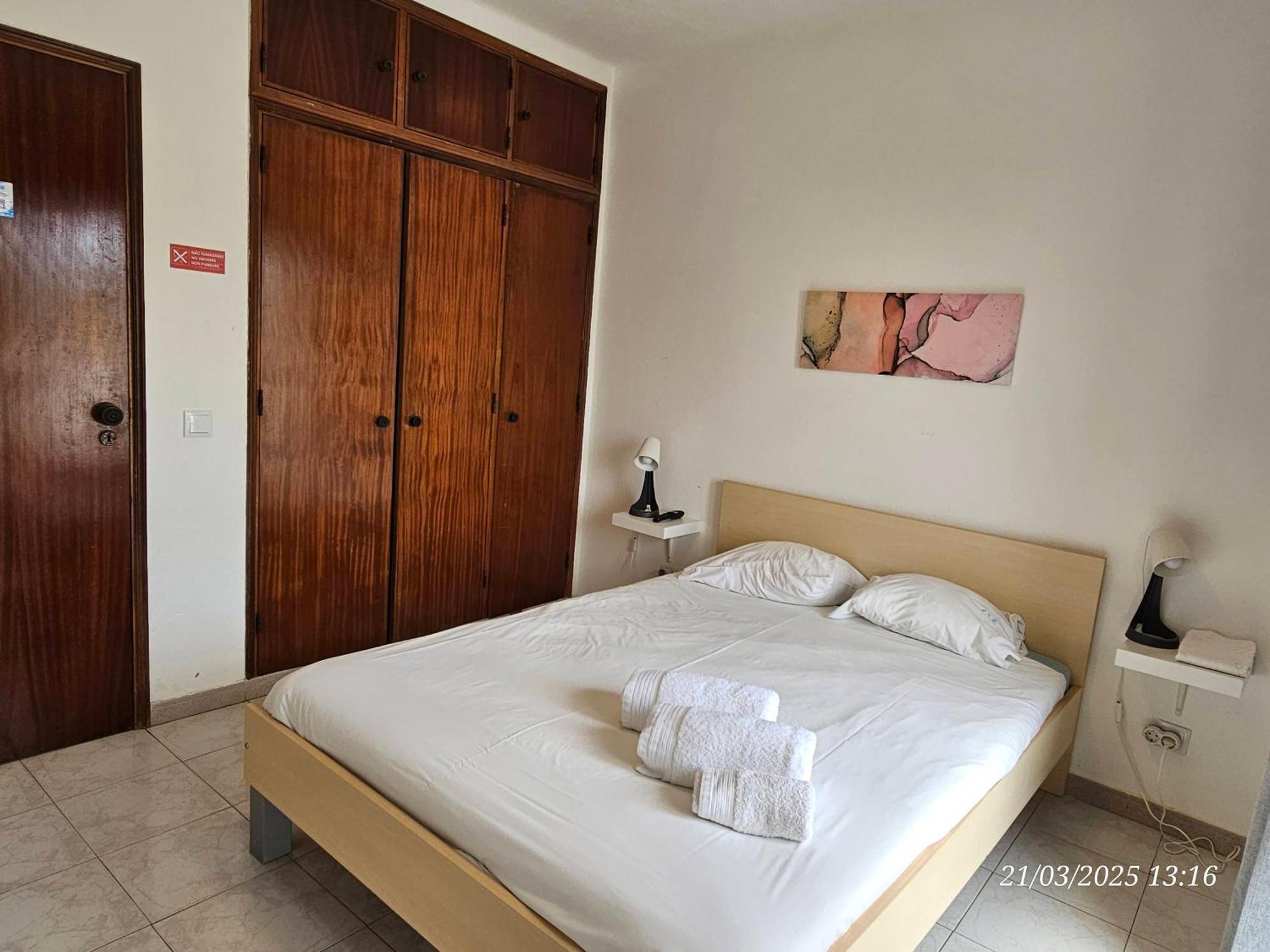Blife Marya Private Rooms - Airport Stay فارو الغرفة الصورة